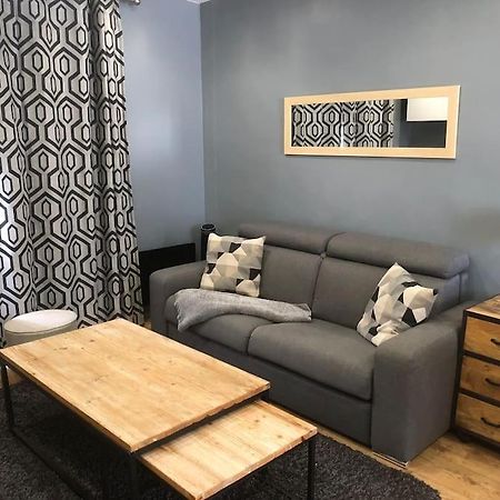 Ferienwohnung Cosy 3 Pieces En Face De La Gare Rambouillet Exterior foto