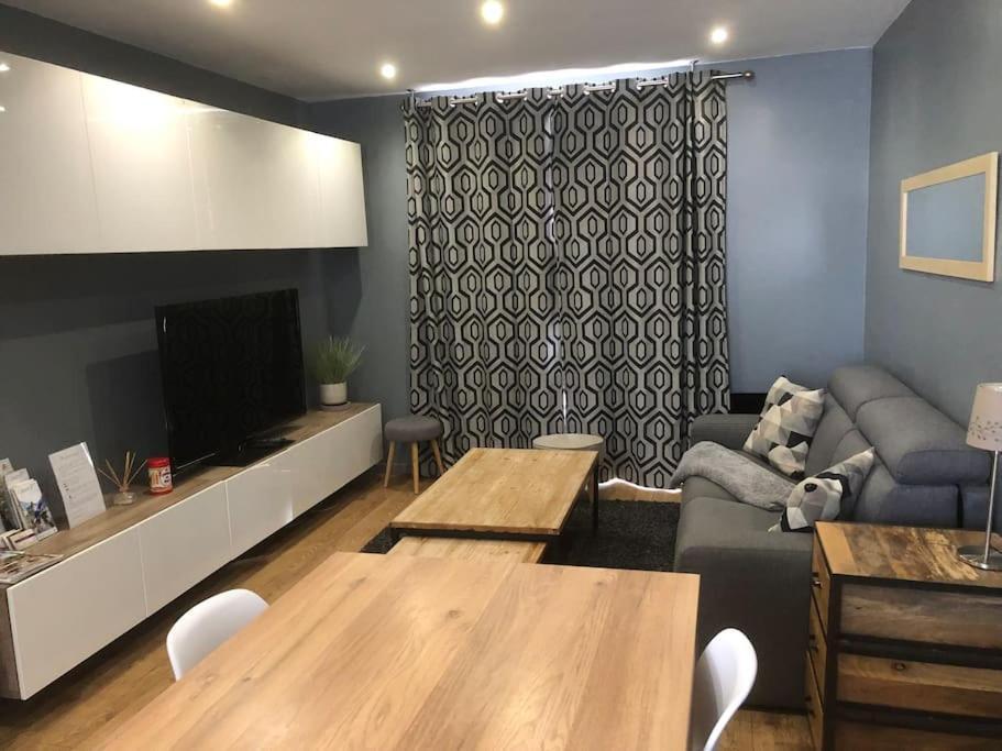 Ferienwohnung Cosy 3 Pieces En Face De La Gare Rambouillet Exterior foto